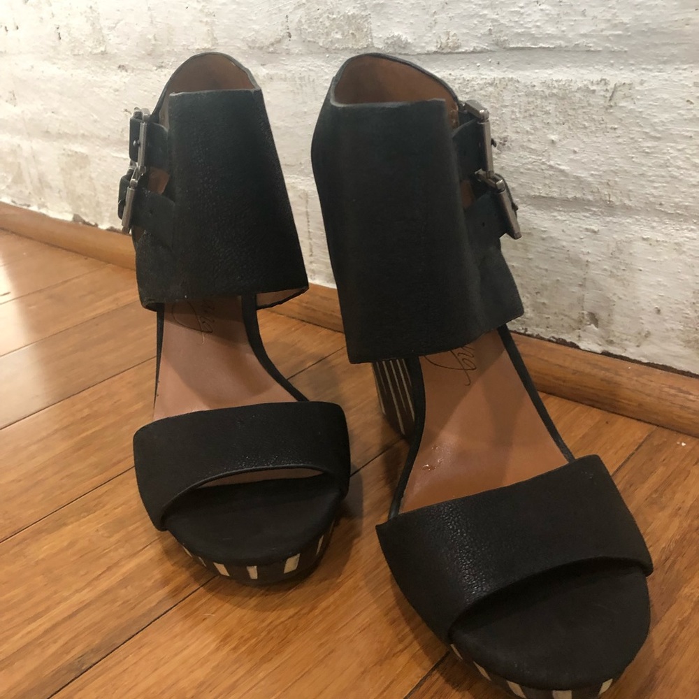 Cute wedges. Barely worn.